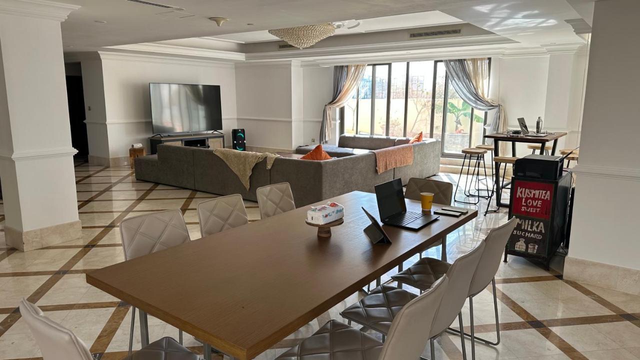 Hostel Neyar Beach Vibes - The Penthouse Dubaj Exteriér fotografie