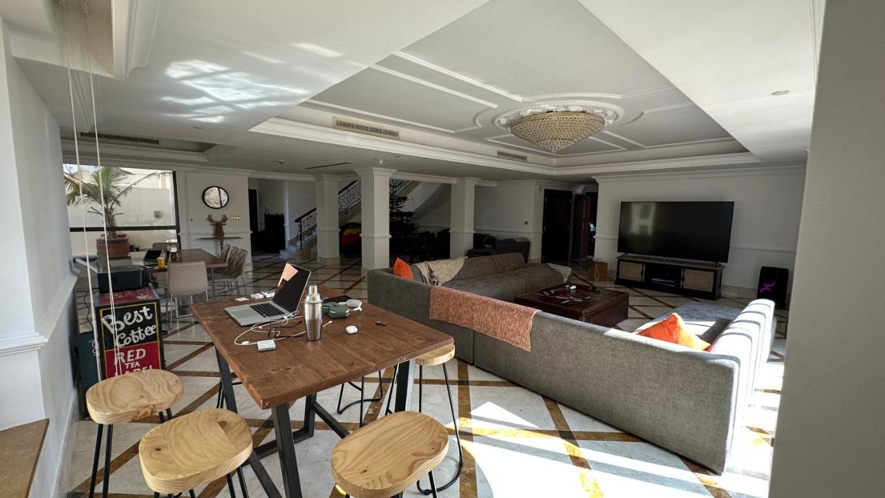 Hostel Neyar Beach Vibes - The Penthouse Dubaj Exteriér fotografie